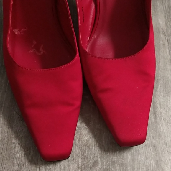 Vintage Ravishing Red Satin Slides - Picture 2 of 4